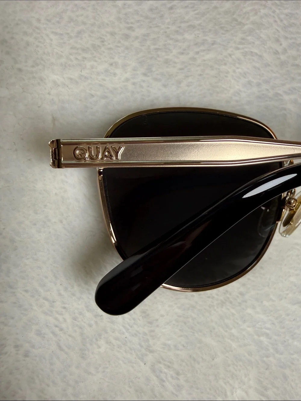 Quay Australia Born Ready Round Sunglasses - Gold/Smoke -NWT